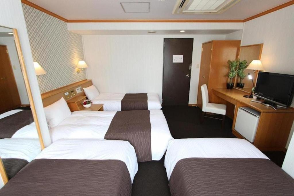 Hotel Livemax Budget Naha Tomarikou Exterior foto