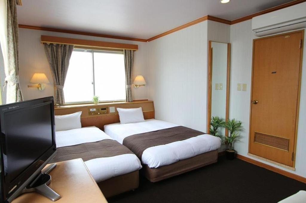 Hotel Livemax Budget Naha Tomarikou Exterior foto