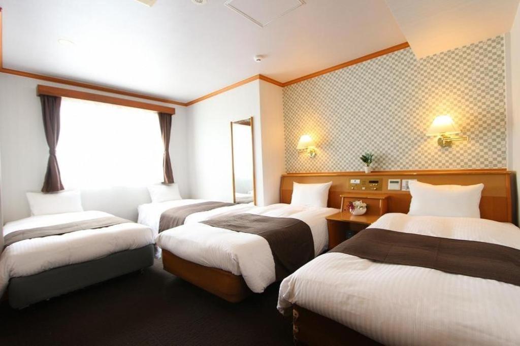 Hotel Livemax Budget Naha Tomarikou Exterior foto