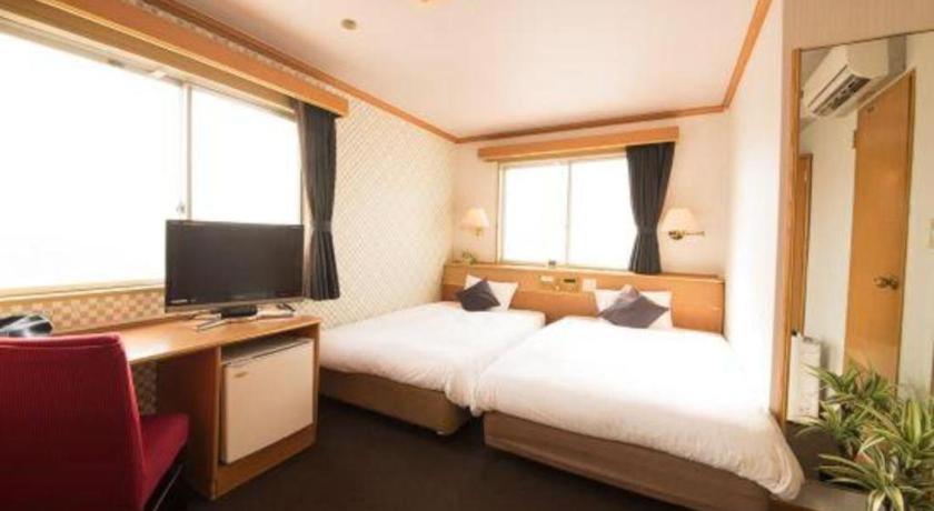 Hotel Livemax Budget Naha Tomarikou Exterior foto